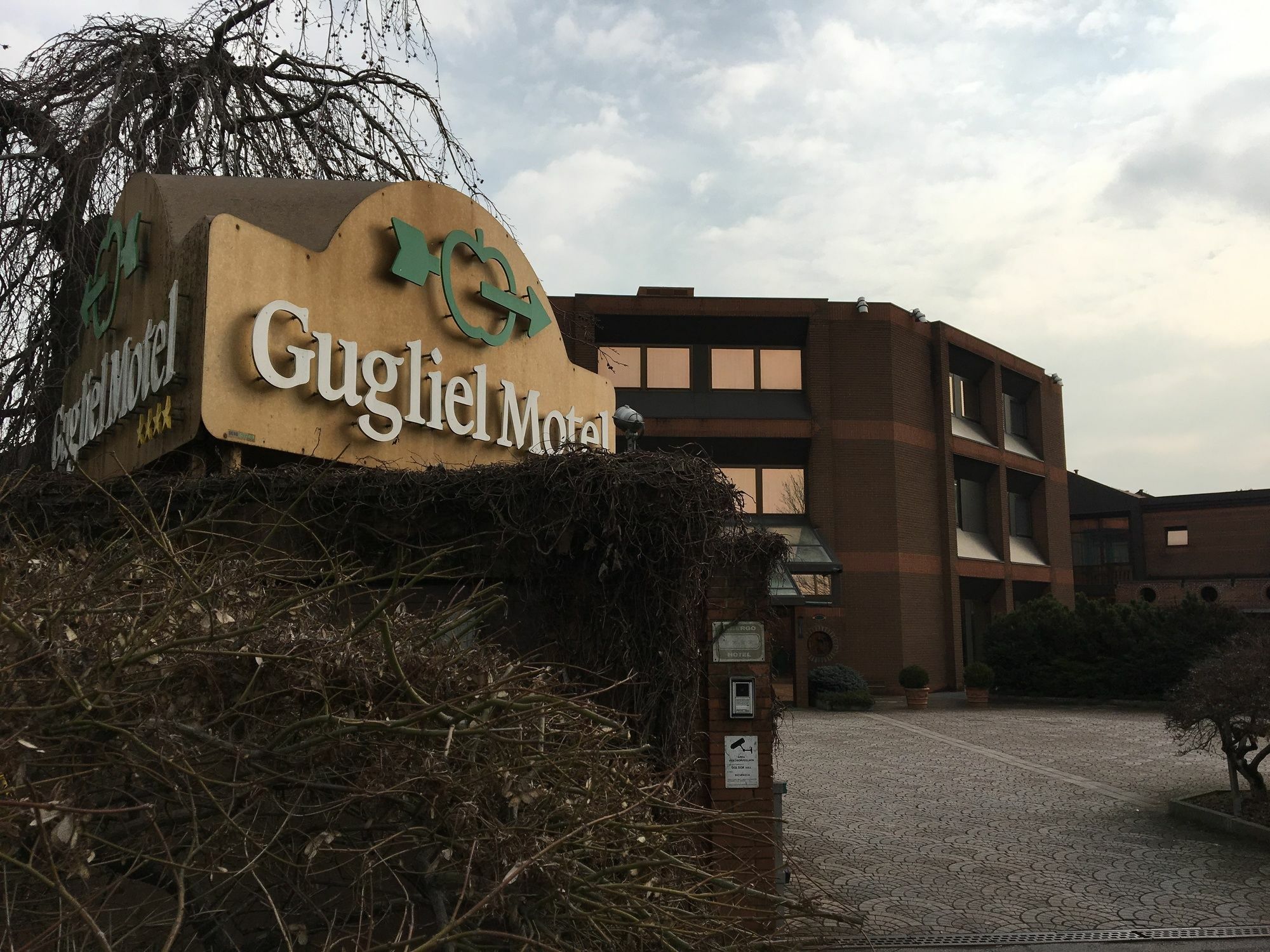Guglielmotel Brembate Εξωτερικό φωτογραφία
